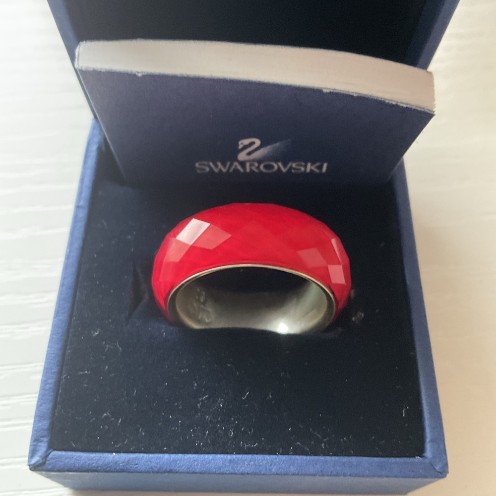 Swarovski Elegant Red Faceted Ring - Picture 2 of 5